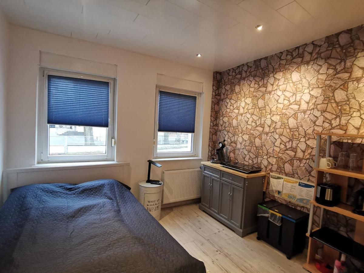 Gemuetliches Zimmer Mit Eigenem Bad Und Kueche Swisttal Exterior foto